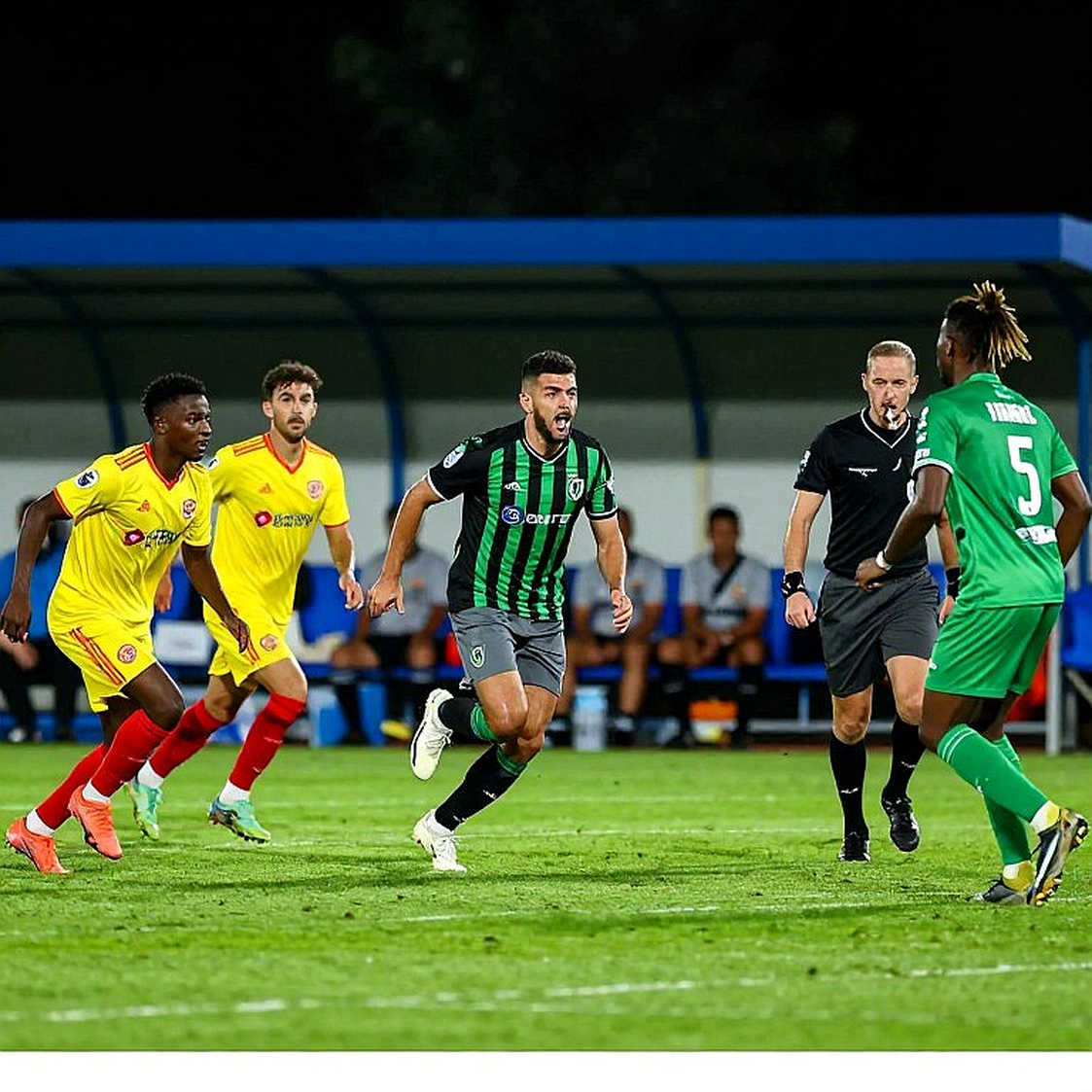 Đức 0-0 Hy Lạp: Khi cỗ máy bóng đá tự mài mòn chính mình